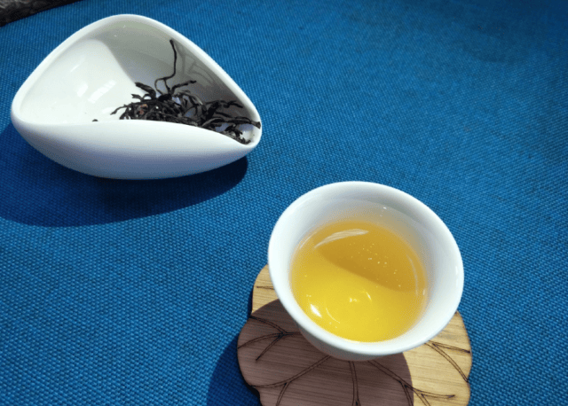 茶饭打一成语